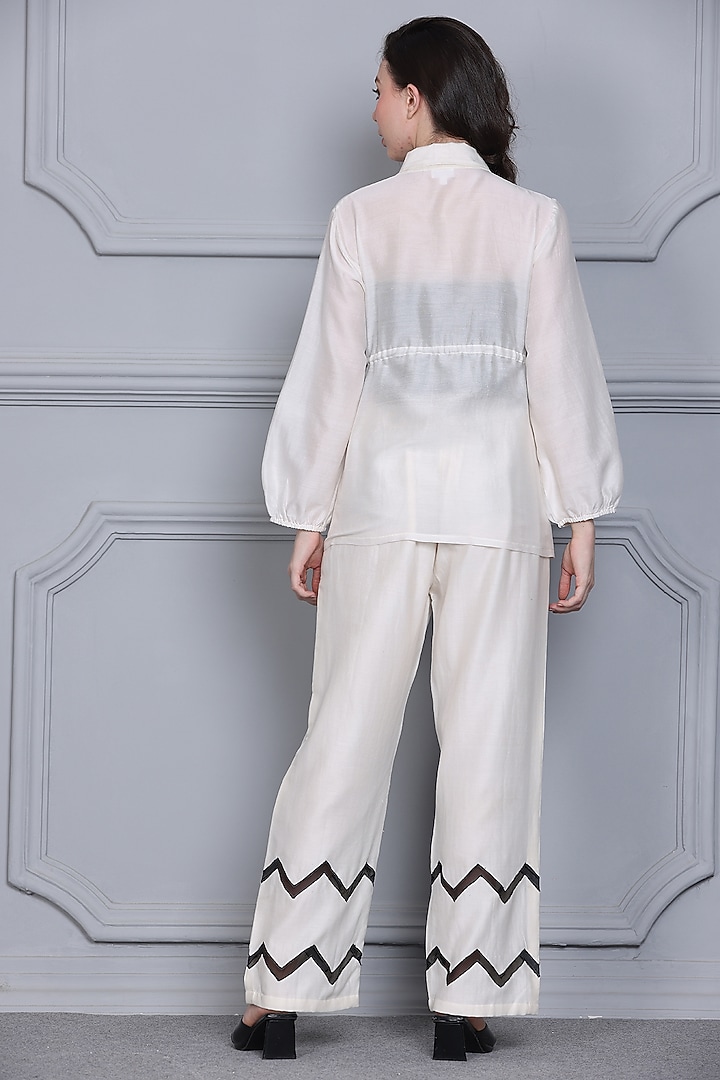 Off-White Cotton Silk Chanderi Resham Embroidered Co-Ord Set by Midori by SGV at Pernia's Pop Up Shop