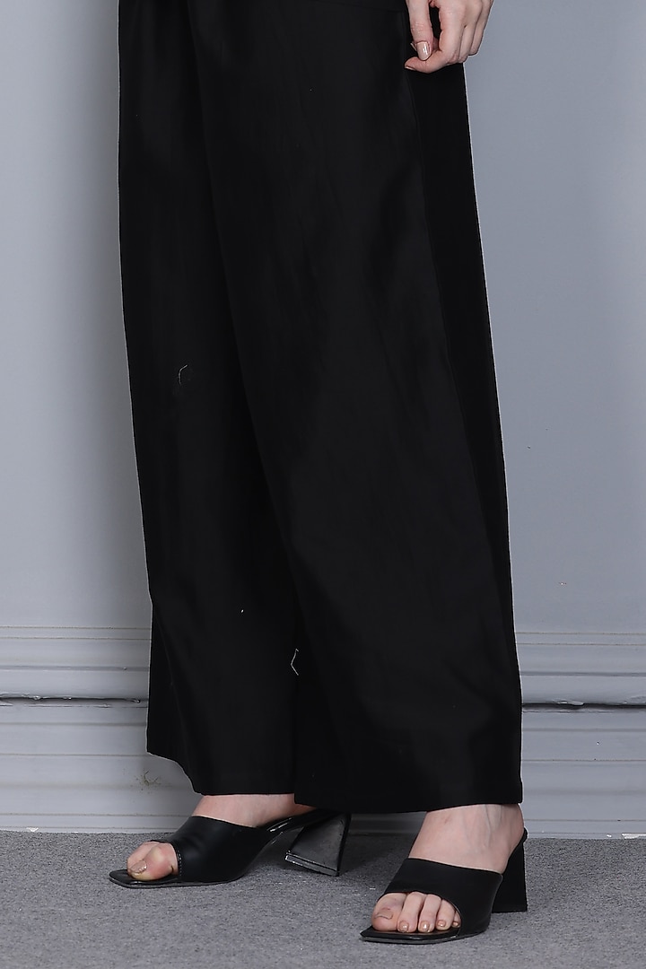 Black Cotton Silk Chanderi Resham Embroidered Co-Ord Set by Midori by SGV at Pernia's Pop Up Shop