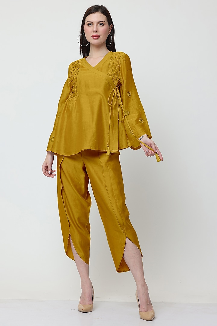Yellow Cotton Silk Chanderi Zari Embroidered Co-Ord Set by Midori by SGV