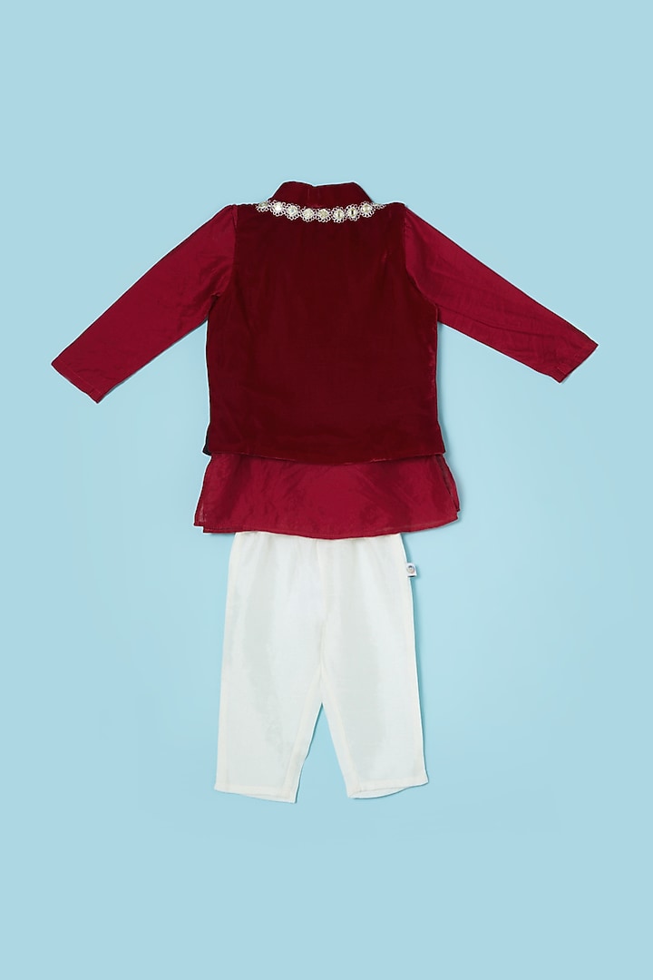 Maroon Cotton Kurta Set With Bundi Jacket For Boys by Mi Dulce An'ya at Pernia's Pop Up Shop