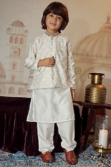 product-color-White