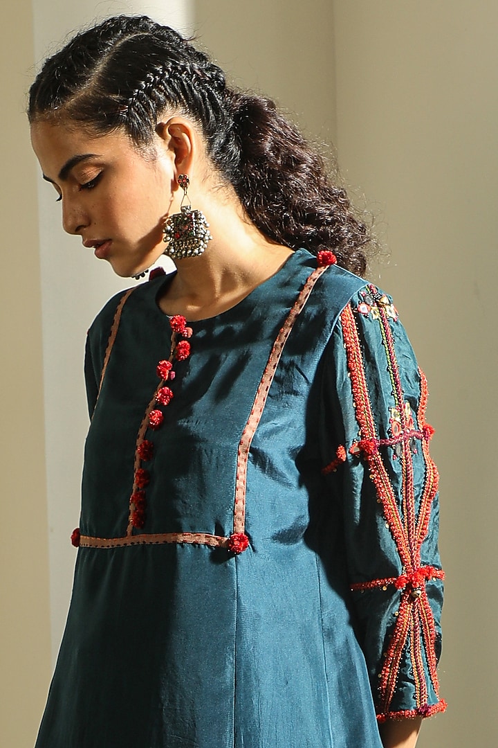 Teal Mirror Hand Embroidered Kurta by Medha at Pernia's Pop Up Shop