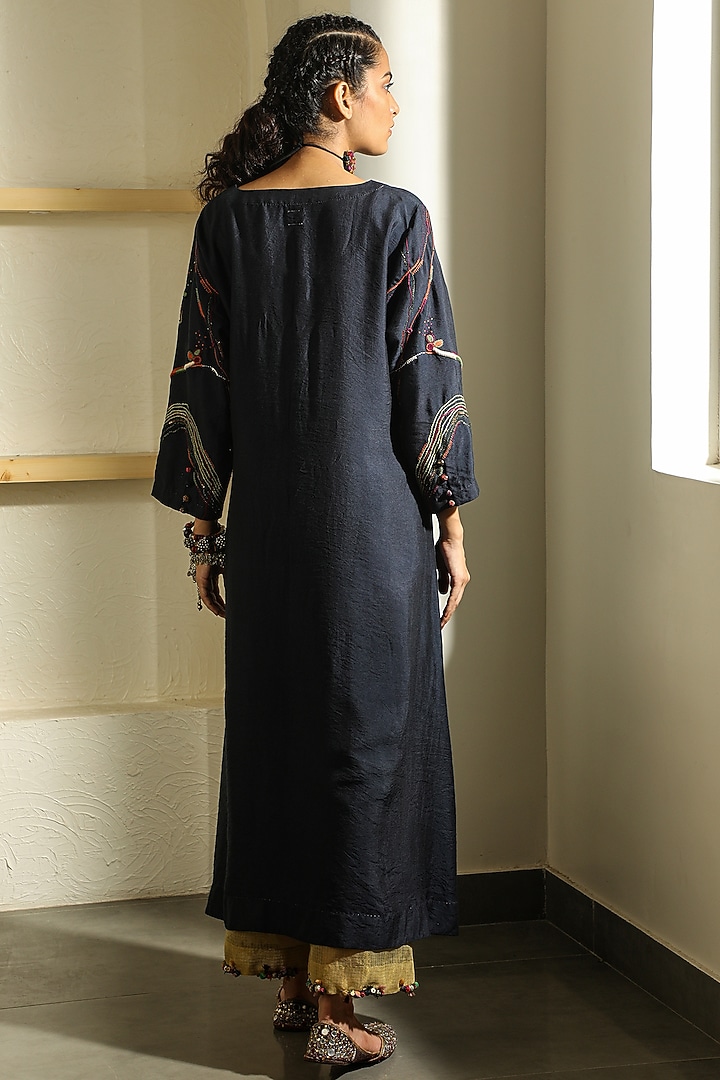 Blue Hand Embroidered Kurta by Medha at Pernia's Pop Up Shop