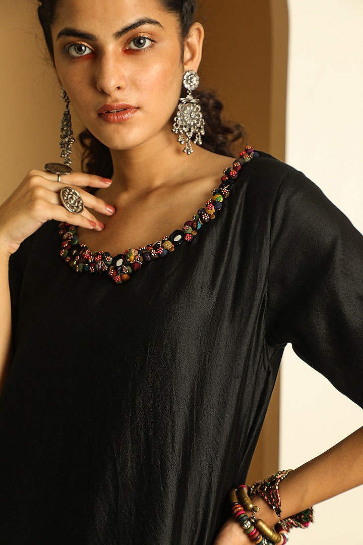 Black Handwoven Chiniya Silk Kurta by Medha at Pernia's Pop Up Shop