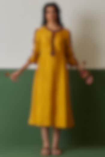 Yellow Embroidered Kurta by Medha