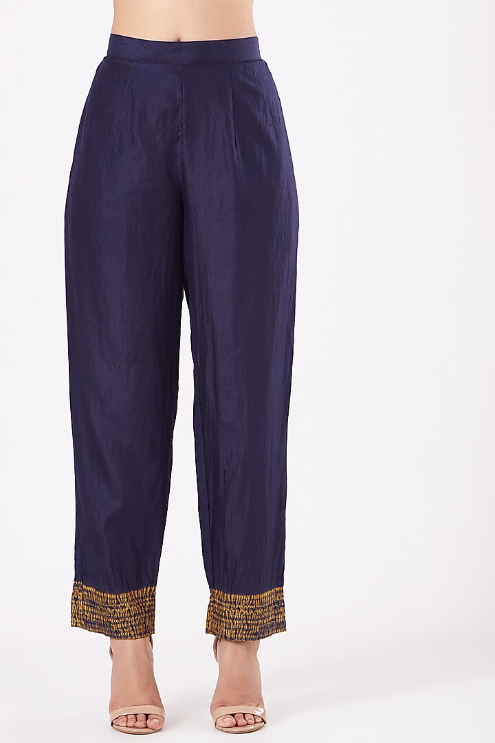 Navy Blue Dyed Kurta Set by Medium at Pernia's Pop Up Shop