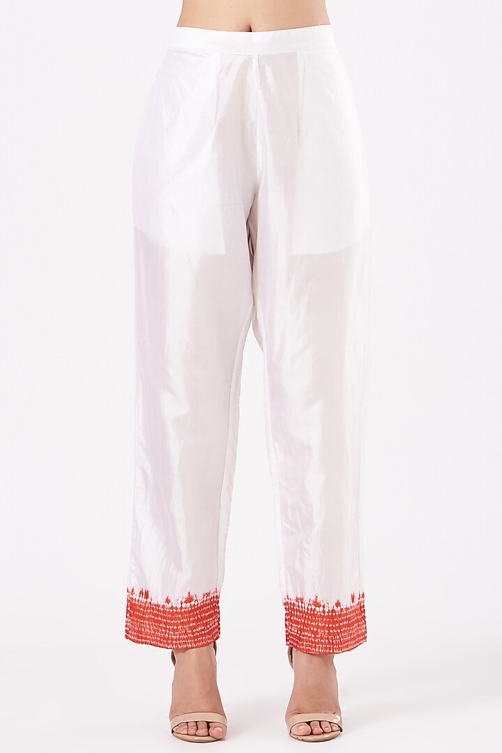 White Tie-Dyed Kurta Set by Medium at Pernia's Pop Up Shop
