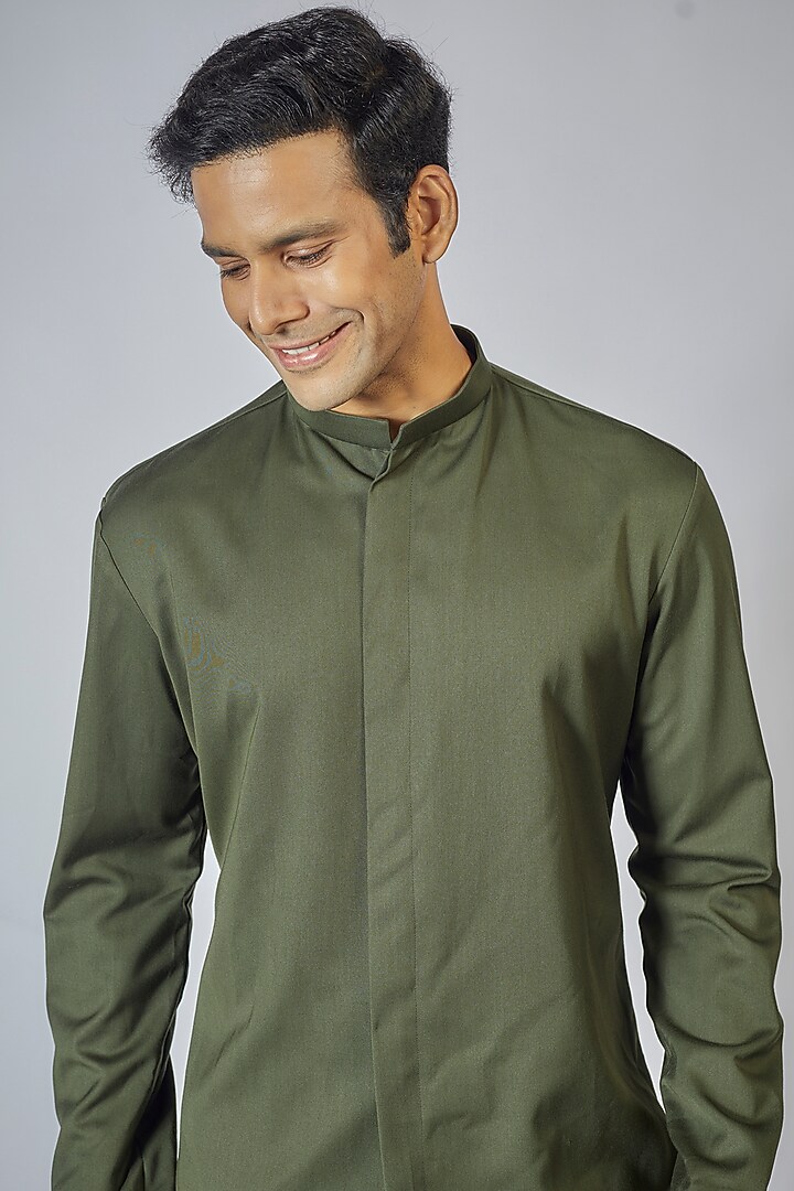 Olive Green Suit Kurta Set by Megha Kapoor Label Men at Pernia's Pop Up Shop