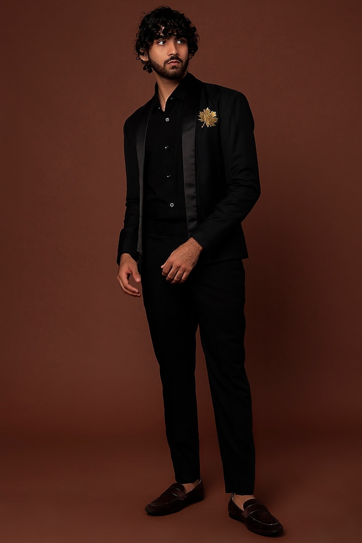 Black Blazer Set In Suit Fabric Design by Megha Kapoor Label Men at  Pernia's Pop Up Shop 2024