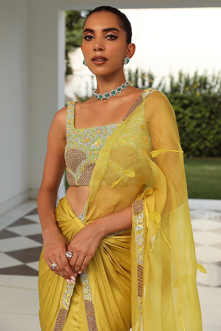Grace Yellow Satin Organza Hand Embroidered Wedding Saree Set by Mehak Khurana World at Pernia's Pop Up Shop
