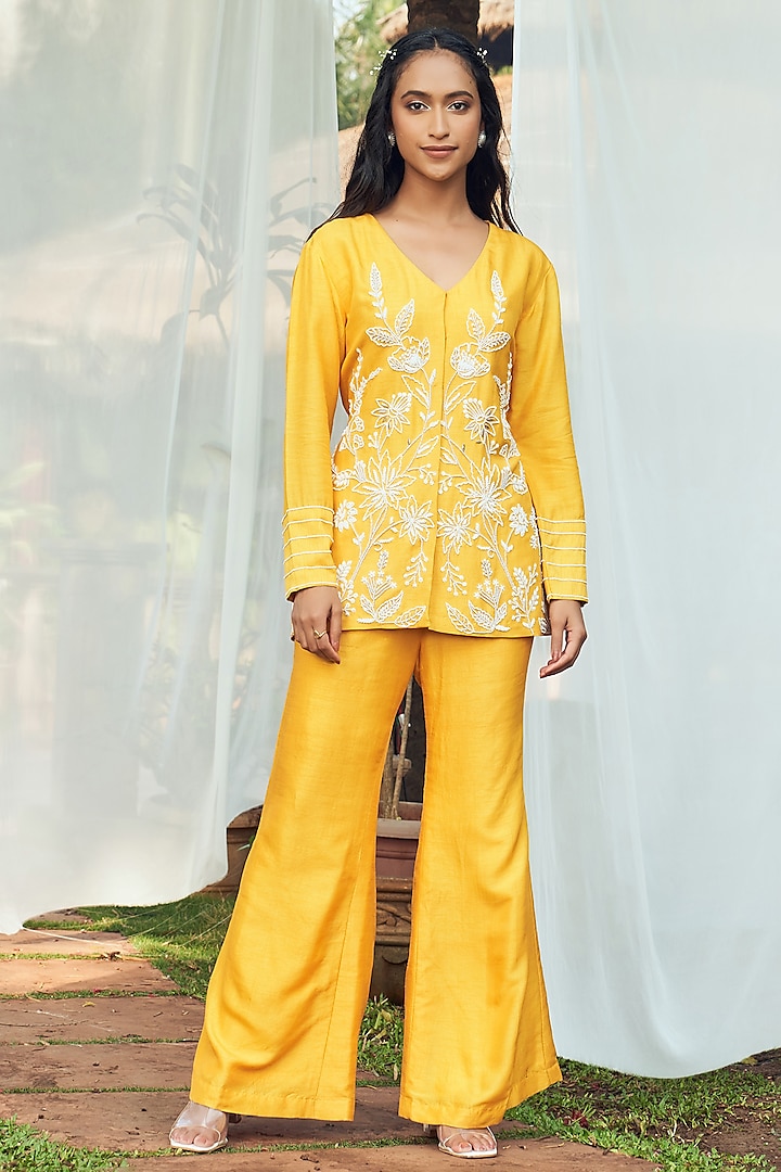 Yellow Nokia Silk Hand Embroidered Co-Ord Set by Megha Pitti at Pernia's Pop Up Shop