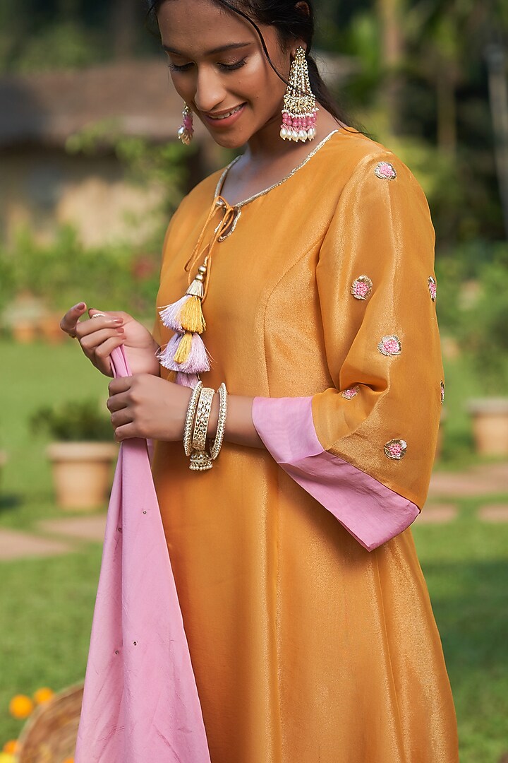 Yellow Tissue Hand Embroidered Kurta Set by Megha Pitti at Pernia's Pop Up Shop