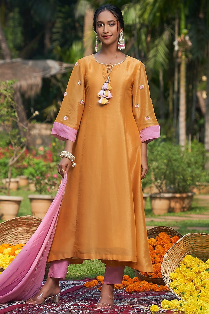 Yellow Tissue Hand Embroidered Kurta Set by Megha Pitti at Pernia's Pop Up Shop