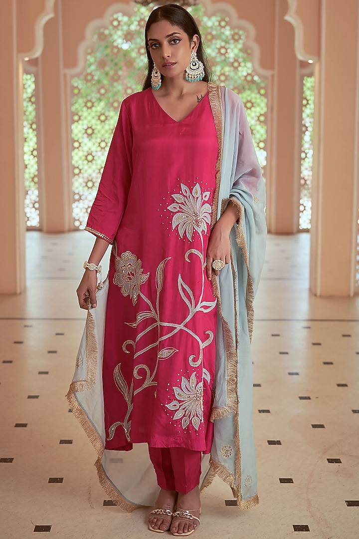 Pink Habutai Silk Embroidered Kurta Set by Megha Pitti at Pernia's Pop Up Shop