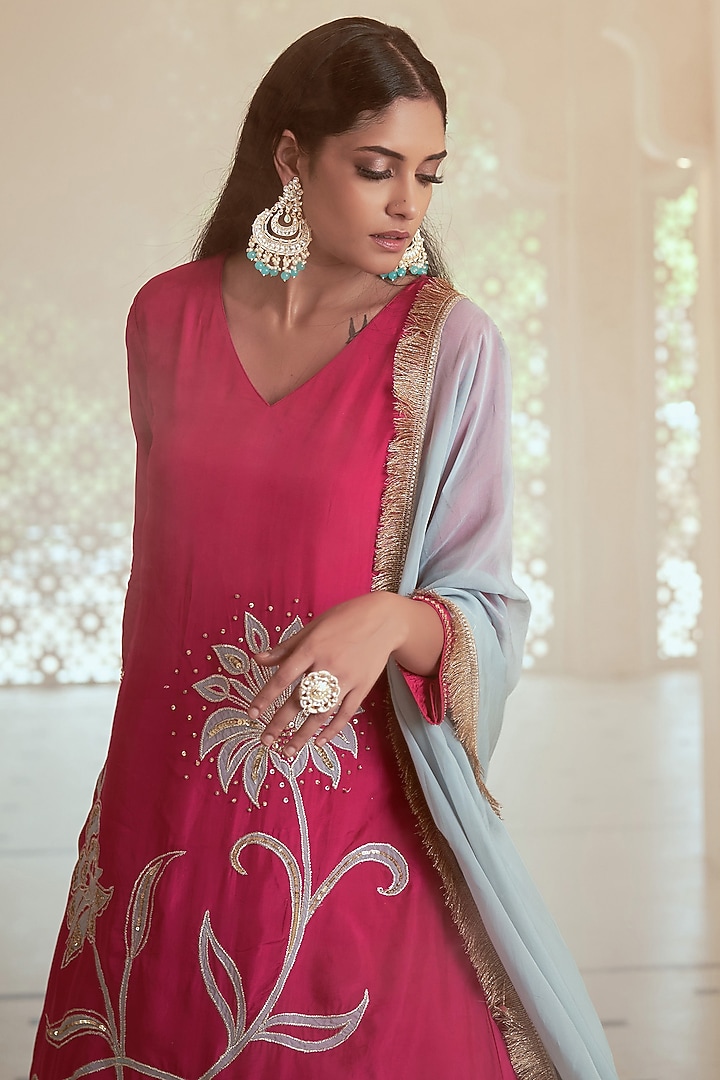 Pink Habutai Silk Embroidered Kurta Set by Megha Pitti at Pernia's Pop Up Shop
