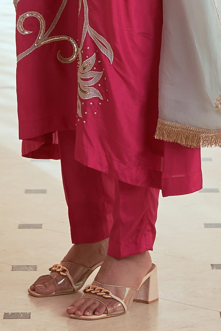 Pink Habutai Silk Embroidered Kurta Set by Megha Pitti at Pernia's Pop Up Shop