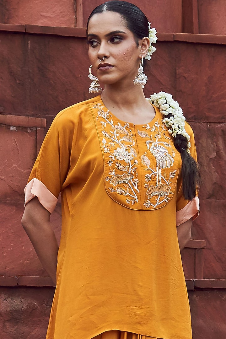 Mustard Bemberg Crepe & Bemberg Satin Embroidered Kurta Set by Megha Pitti at Pernia's Pop Up Shop