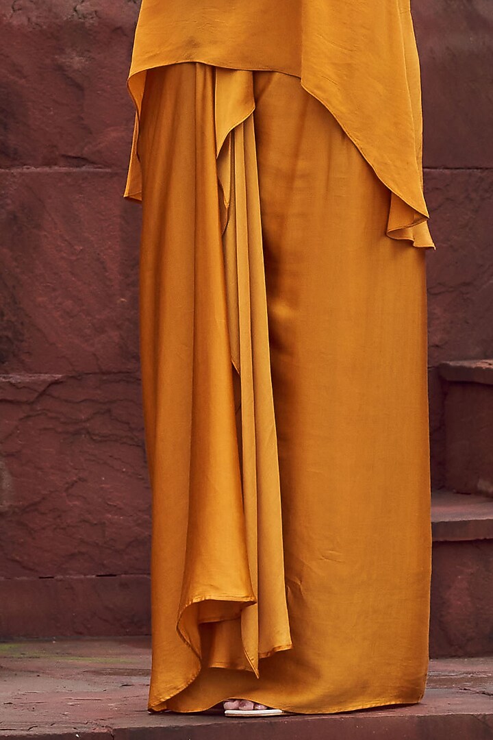 Mustard Bemberg Crepe & Bemberg Satin Embroidered Kurta Set by Megha Pitti at Pernia's Pop Up Shop