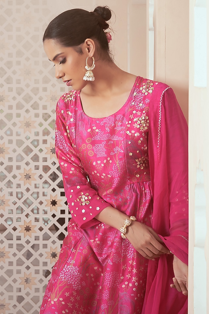 Pink Bemberg Silk Printed Kurta Set by Megha Pitti at Pernia's Pop Up Shop