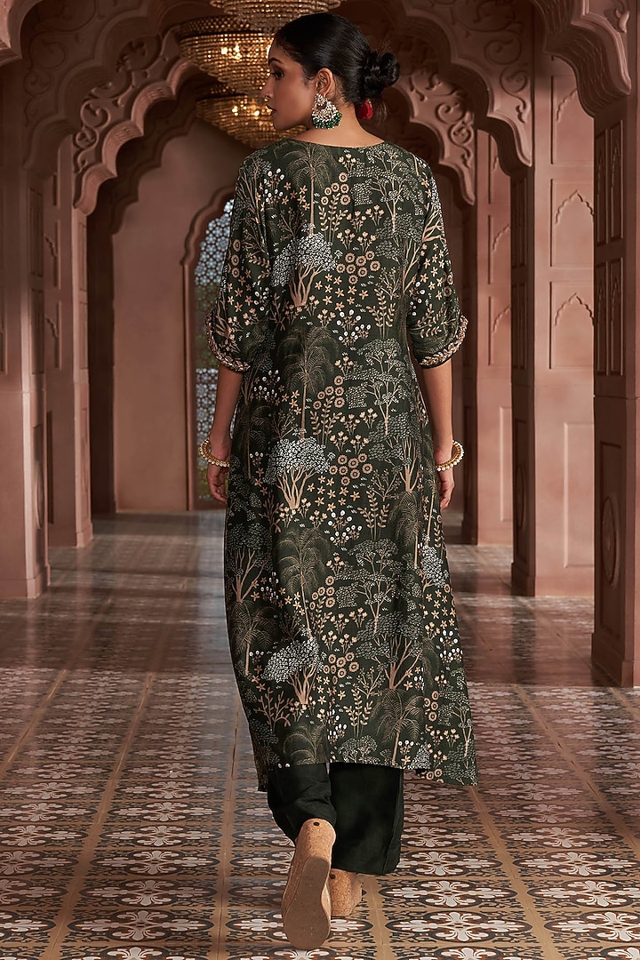 Green Bemberg Silk Printed Kurta Set by Megha Pitti at Pernia's Pop Up Shop