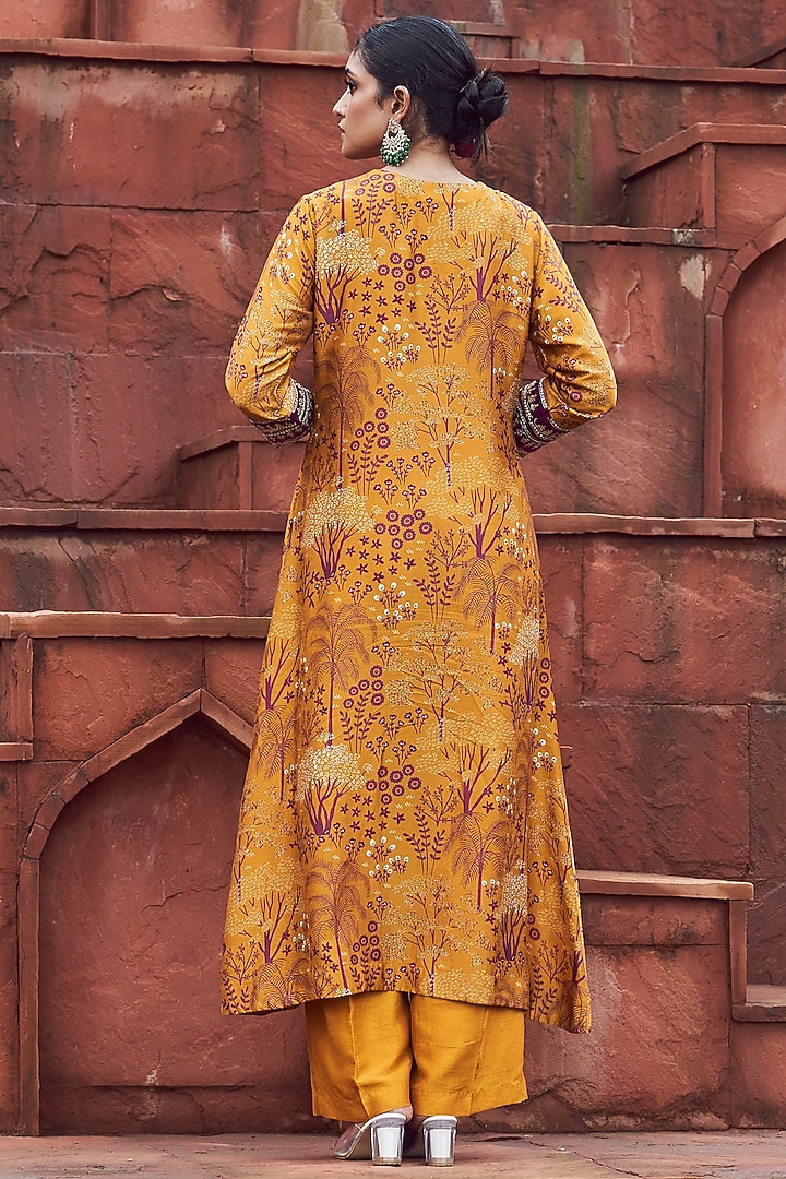 Ochre Yellow Bemberg Silk Printed Kurta Set by Megha Pitti at Pernia's Pop Up Shop