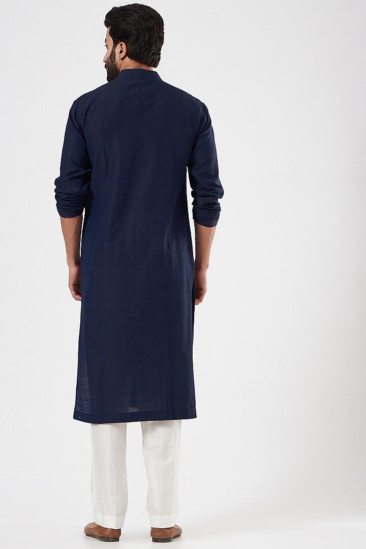 Navy Blue Pleated Kurta Set by Mehraab Men at Pernia's Pop Up Shop