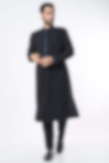 Black Kurta Set In Cotton Silk by Mehraab Men at Pernia's Pop Up Shop