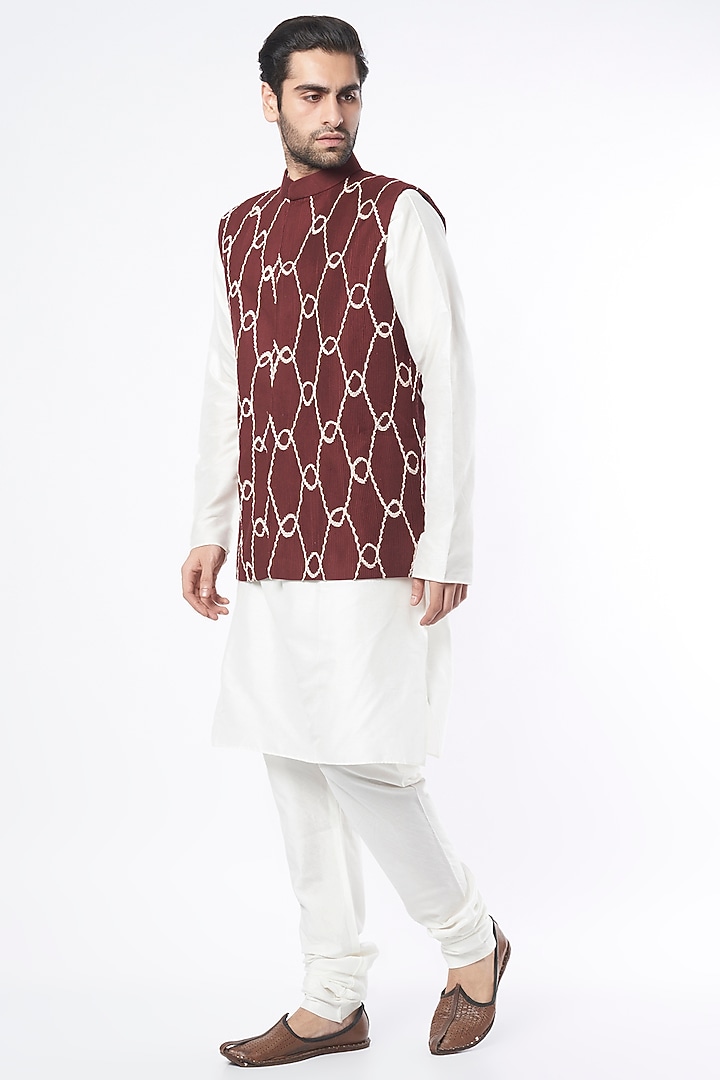 Maroon Cotton Silk Blend Pintuck Bundi Jacket by Mehraab Men at Pernia's Pop Up Shop