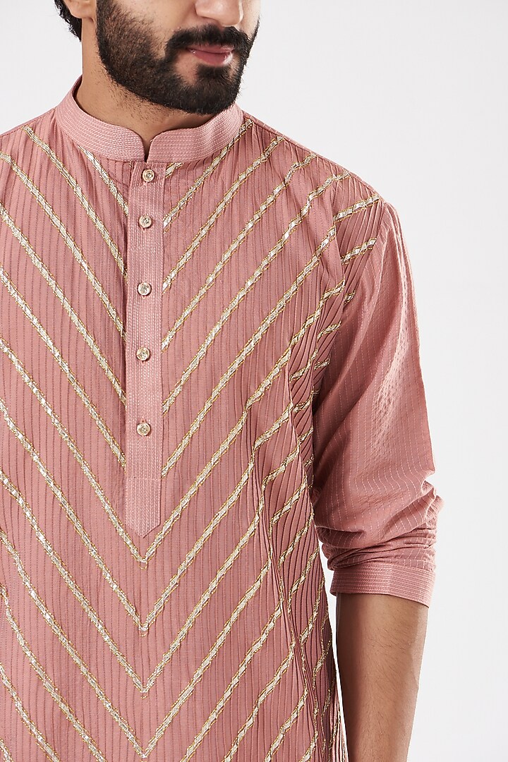 Dusty Pink Kurta Set With Gota Work by Mehraab Men at Pernia's Pop Up Shop