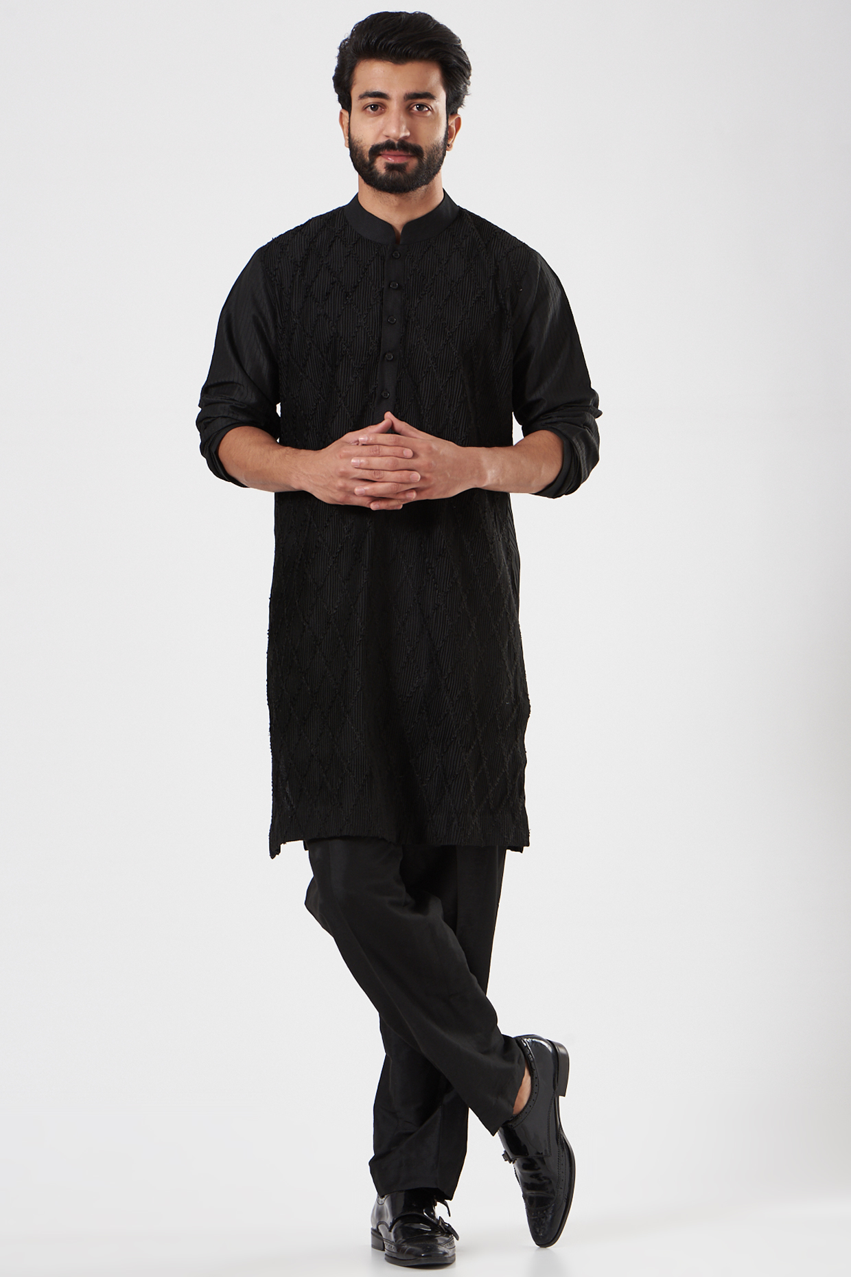 Black Pintucked Kurta Set by Mehraab Men at Pernia's Pop Up Shop