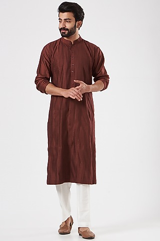 Maroon Pintucked Kurta Set by Mehraab Men