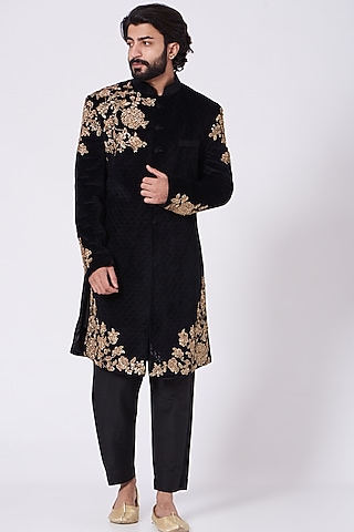 Black Velvet Indowestern Quilted Sherwani by Mehraab Men
