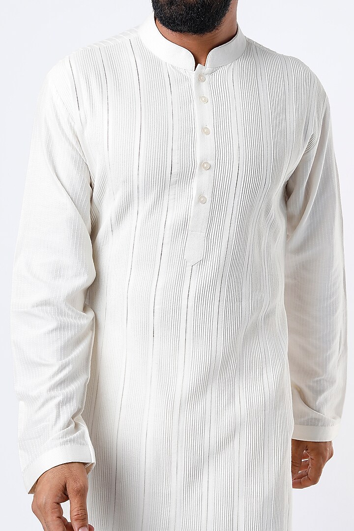 White Pintuck Kurta Set by Mehraab Men at Pernia's Pop Up Shop