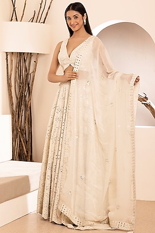 Off-White Dupion Silk Embroidered Lehenga Set by MEHRAB