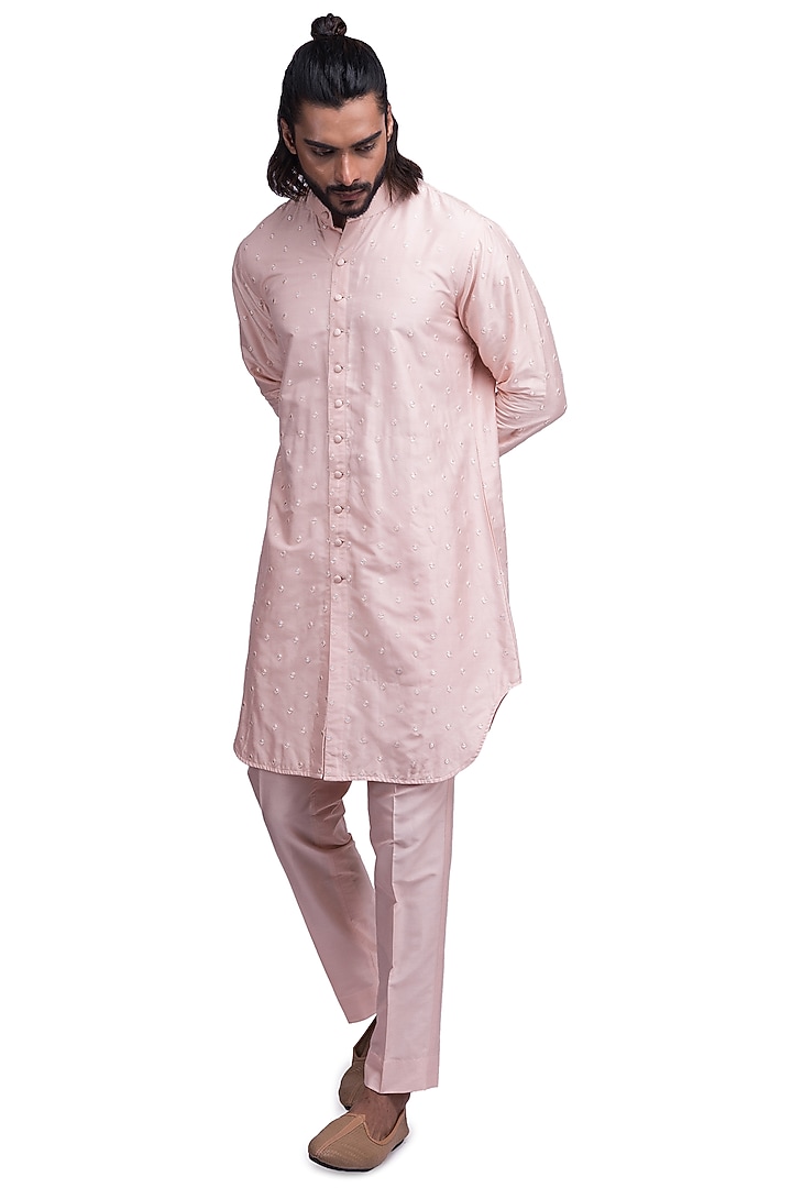Pink Katan Silk Embroidered Kurta Set by Medhavini Khaitan at Pernia's Pop Up Shop