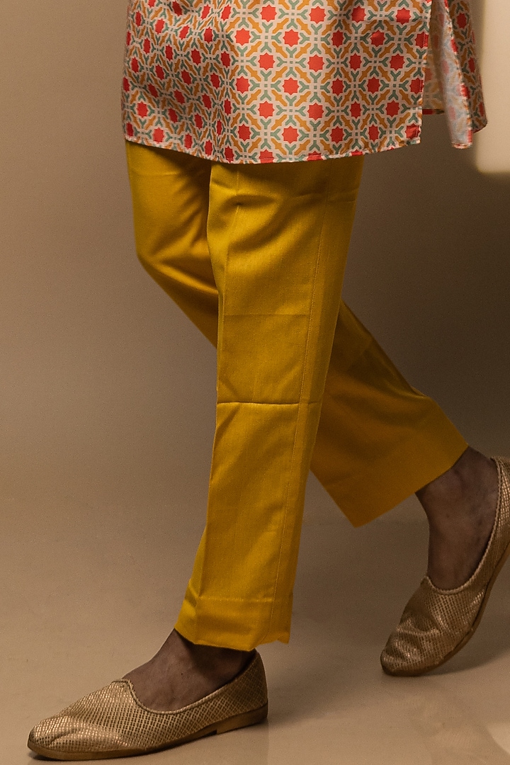 Orange Muslin Printed Kurta Set by Medhavini Khaitan at Pernia's Pop Up Shop