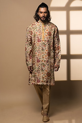 Beige Chanderi Printed Kurta Set by Medhavini Khaitan