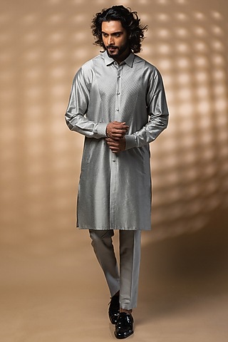 Grey Katan Silk Kurta Set by Medhavini Khaitan