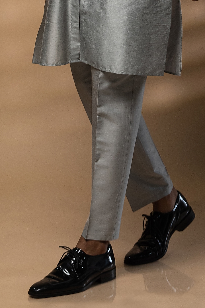 Grey Katan Silk Kurta Set by Medhavini Khaitan at Pernia's Pop Up Shop