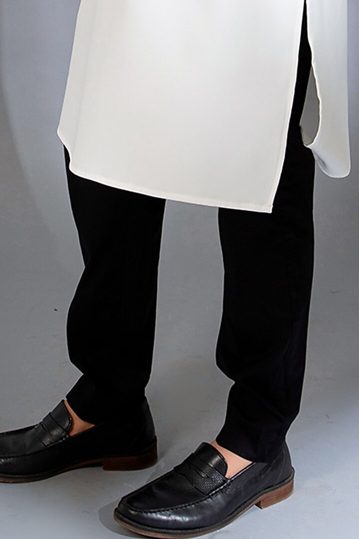 White Crepe Lycra Machine Embroidered Kurta Set by Menero at Pernia's Pop Up Shop
