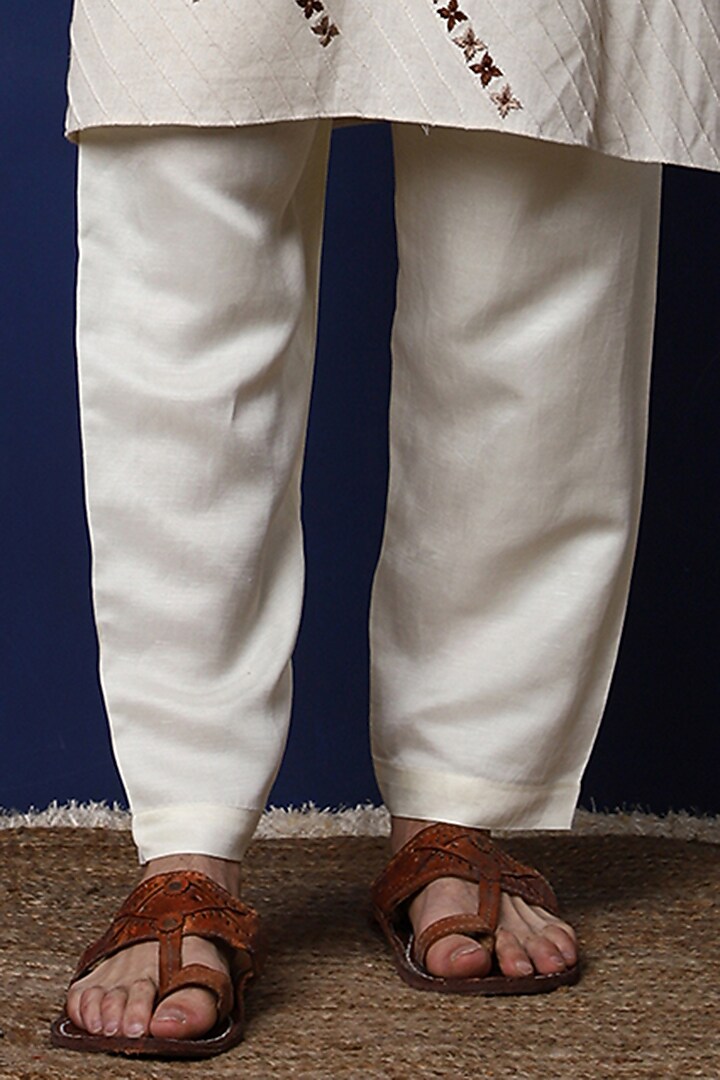 Off-White Cotton Kurta Set by Menero at Pernia's Pop Up Shop