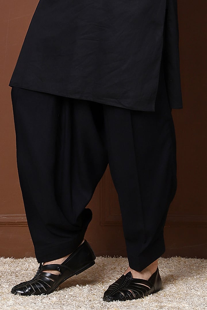 Black Pure Cotton Embroidered Kurta Set by Menero at Pernia's Pop Up Shop