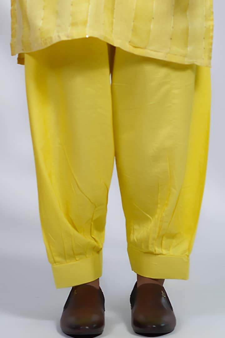 Yellow Cotton Silk & Pure Cotton Thread Hand Embroidered Kurta Set by Menero at Pernia's Pop Up Shop