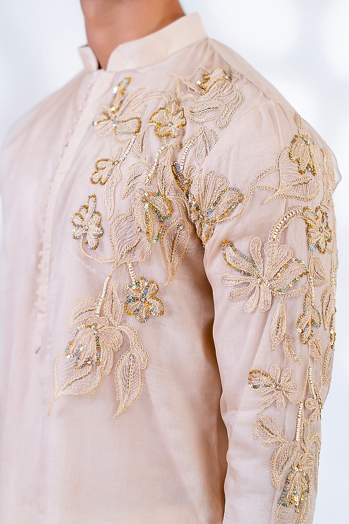 White Pure Organza & Pure Cotton Machine Embroidered Straight Kurta Set by Menero at Pernia's Pop Up Shop