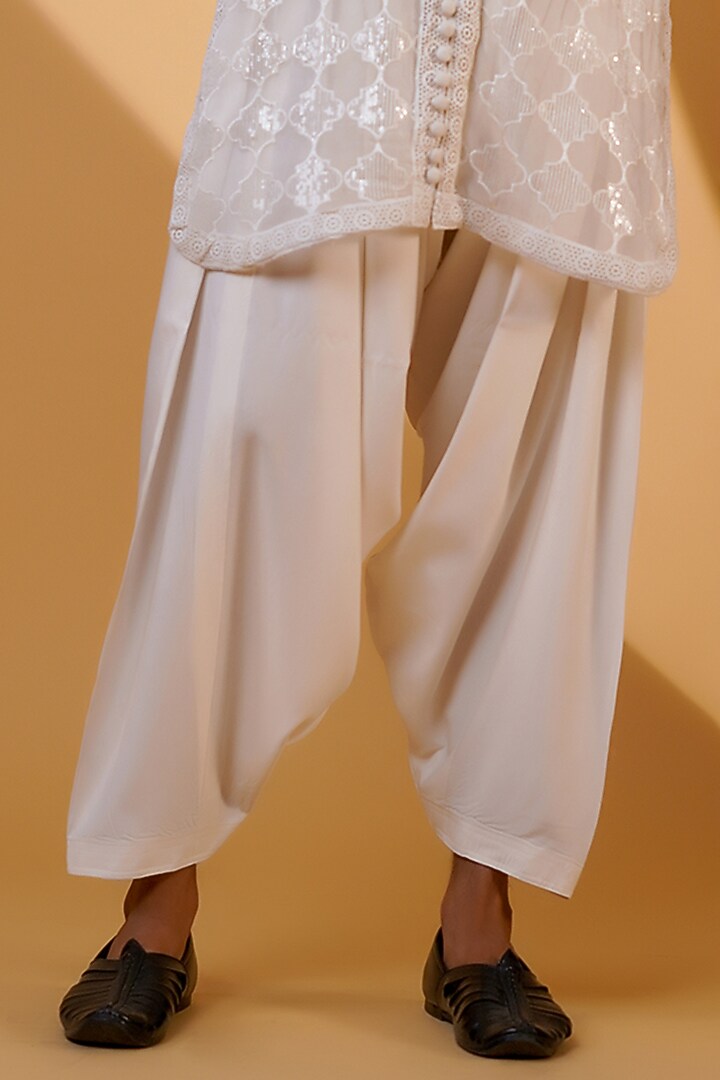 White Georgette & Cotton Rayon Sequins Kurta Set by Menero at Pernia's Pop Up Shop