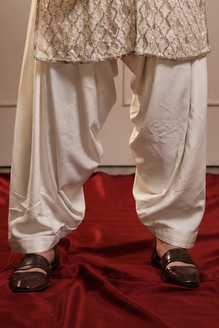 Cream Pure Chanderi Silk Embroidered Kurta Set by Menero at Pernia's Pop Up Shop