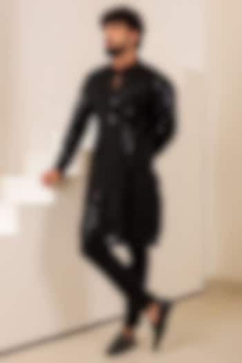 Black Chanderi Silk Sequin Lace Paneled Kurta Set by Menero at Pernia's Pop Up Shop