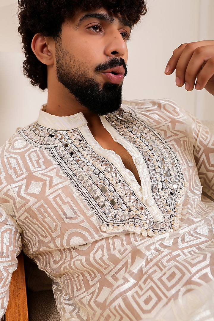 Off-White Chanderi Silk Mirror Embroidered Kurta Set by Menero at Pernia's Pop Up Shop