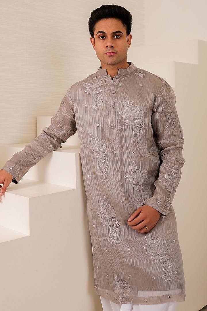 Grey Pure Chanderi Machine Embroidered Kurta Set by Menero at Pernia's Pop Up Shop