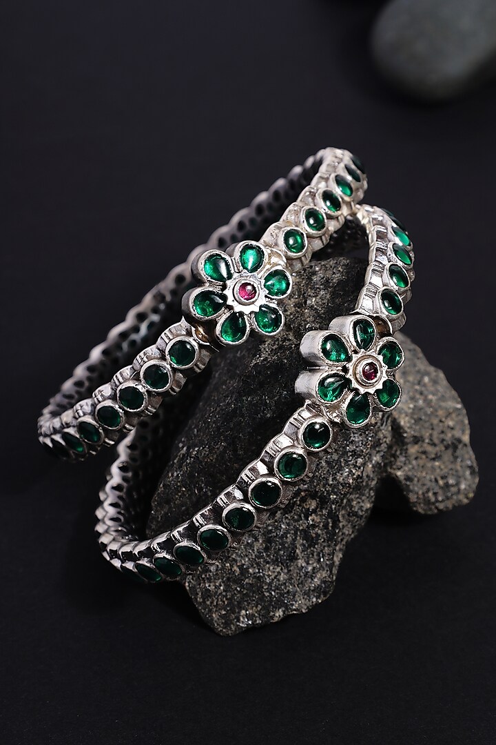 White Finish Green Kempstone Temple Bangles In Sterling Silver (Set Of 2) by Mero at Pernia's Pop Up Shop